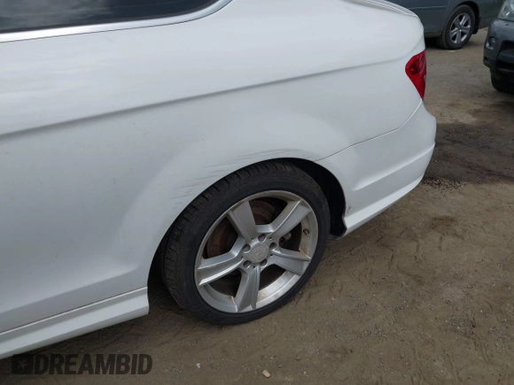 2013 Mercedes-Benz C 250 with VIN WDDGJ4HB5DF995845, listed as a IAAI auction lot 42226040 with 195,054 mi miles and . Bid and sale history available at DreamBid. Image 6.