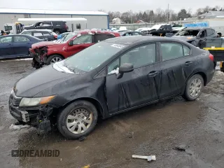 2012 Honda Civic LX z VIN 2HGFB2F50CH584033, wystawiony jako Copart lot #44943045 z przebiegiem 100 876 mil mil oraz Szkody całkowita. Historia ofert i sprzedaży dostępna na DreamBid. Obrazek 1.