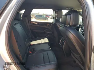 2023 Porsche Cayenne z VIN WP1AA2AY1PDA02553, wystawiony jako Copart lot #49001095 z przebiegiem Nie podano mil oraz Nie do naprawy • Non repairable. Historia ofert i sprzedaży dostępna na DreamBid. Obrazek 11.