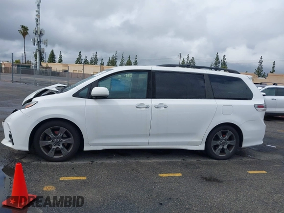 2018 Toyota Sienna SE with VIN 5TDXZ3DC5JS943512, listed as a IAAI auction lot 41786389 with 81,280 mi miles and . Bid and sale history available at DreamBid. Image 14.