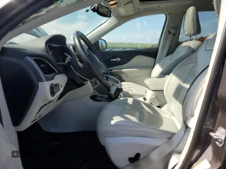 2019 Jeep Cherokee Limited с VIN 1C4PJMDX3KD281782, выставлен на аукционе Copart как лот 65009575 с пробегом 70 329 миль миль и Списание • Salvage title. История ставок и продаж доступна на DreamBid. Изображение 7.