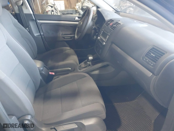 2008 Volkswagen Rabbit S with VIN WVWDB71K28W336276, listed as a IAAI auction lot 42078908 with 221,180 mi miles. Bid and sale history available at carsss.com. Image 5.