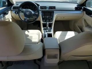 2012 Volkswagen Passat SE z VIN 1VWBH7A39CC050611, wystawiony jako Copart lot #51877065 z przebiegiem 134 059 mil mil oraz Szkoda całkowita • Salvage title. Historia ofert i sprzedaży dostępna na DreamBid. Obrazek 8.
