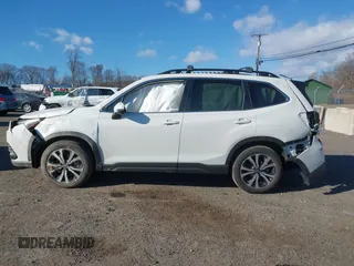 2024 Subaru Forester Limited with VIN JF2SKAKCXRH504782, listed as a IAAI auction lot 41235214 with 9,507 mi miles. Bid and sale history available at carsss.com. Image 14.