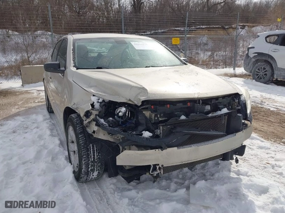 2014 Chevrolet Malibu LS with VIN 1G11B5SL1EF219694, listed as a IAAI auction lot 41615933 with 121,349 mi miles. Bid and sale history available at carsss.com. Image 1.