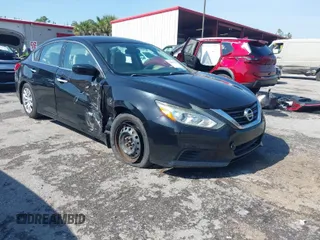 2016 Nissan Altima S z VIN 1N4AL3AP7GC174588, wystawiony jako IAAI lot #41883382 z przebiegiem 76 469 mil mil oraz . Historia ofert i sprzedaży dostępna na DreamBid. Obrazek 1.