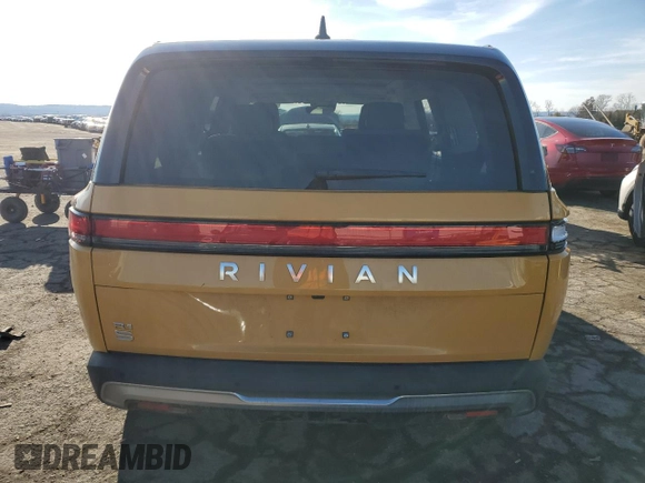 2023 Rivian R1S Adventure z VIN 7PDSGABA1PN009442, wystawiony jako Copart lot #45375605 z przebiegiem 28 047 mil mil oraz Szkody całkowita. Historia ofert i sprzedaży dostępna na DreamBid. Obrazek 6.