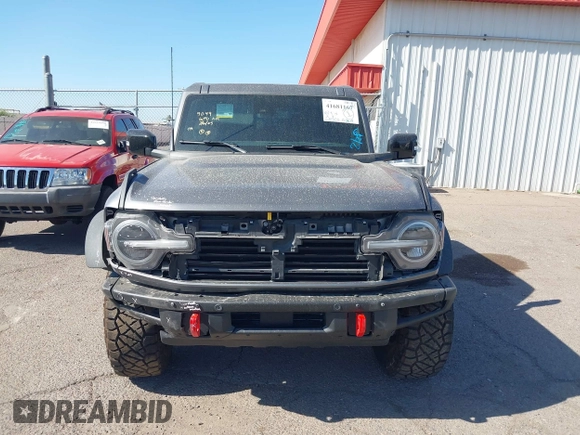 2021 Ford Bronco z VIN 1FMDE5CP3MLB06340, wystawiony jako IAAI lot #41681167 z przebiegiem 28 520 mil mil oraz . Historia ofert i sprzedaży dostępna na DreamBid. Obrazek 12.