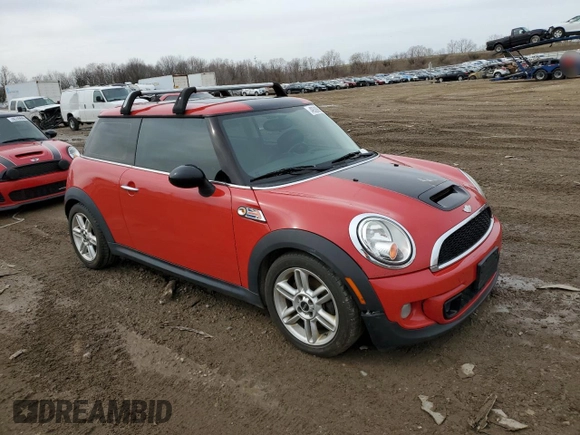 2012 MINI Hardtop S z VIN WMWSV3C54CTY19371, wystawiony jako Copart lot #49399615 z przebiegiem 240 306 mil mil oraz Szkoda całkowita • Salvage title. Historia ofert i sprzedaży dostępna na DreamBid. Obrazek 4.