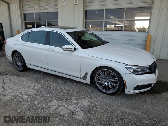 2018 BMW 7 Series ALPINA B7 xDrive with VIN WBA7F2C57JG424443, listed as a Copart auction lot 70809304 with 86,182 mi miles and Non Repairable. Bid and sale history available at carsss.com. Image 4.