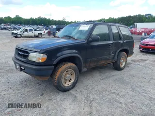 1996 Ford Explorer z VIN 1FMCU22X1TUB42311, wystawiony jako IAAI lot #42252430 z przebiegiem 161 434 mil mil oraz . Historia ofert i sprzedaży dostępna na DreamBid. Obrazek 2.
