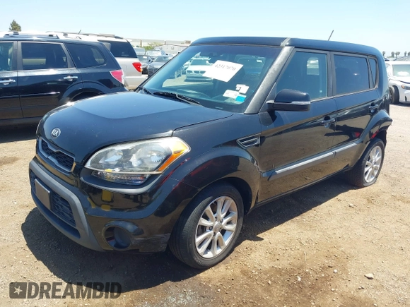 2013 Kia Soul + z VIN KNDJT2A66D7588199, wystawiony jako IAAI lot #42317070 z przebiegiem 100 994 mil mil oraz . Historia ofert i sprzedaży dostępna na DreamBid. Obrazek 2.