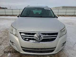 2010 Volkswagen Tiguan SEL with VIN WVGBV7AX2AW528387, listed as a Copart auction lot 87952095 with 110,249 mi miles and Non Repairable. Bid and sale history available at DreamBid. Image 5.