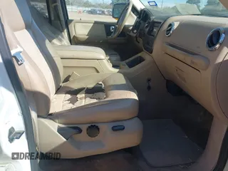 2005 Ford Expedition Eddie Bauer with VIN 1FMFU18575LB13711, listed as a IAAI auction lot 41848095 with 220,189 mi miles. Bid and sale history available at carsss.com. Image 5.