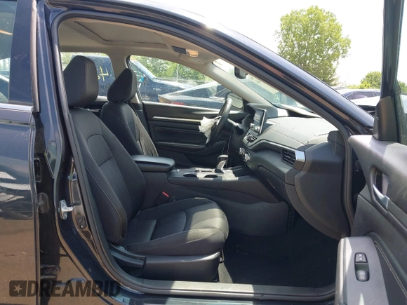 2019 Nissan Altima SV z VIN 1N4BL4DW9KN300931, wystawiony jako IAAI lot #42282164 z przebiegiem 114 986 mil mil oraz . Historia ofert i sprzedaży dostępna na DreamBid. Obrazek 5.