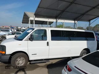 2006 Chevrolet Express Passenger with VIN 1GAHG39U861269171, listed as a IAAI auction lot 42057339 with 83,576 mi miles and . Bid and sale history available at DreamBid. Image 14.