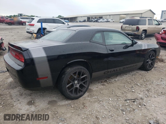 2013 Dodge Challenger SXT z VIN 2C3CDYAG6DH515778, wystawiony jako Copart lot #55976665 z przebiegiem 160 194 mil mil oraz Szkoda całkowita • Salvage title. Historia ofert i sprzedaży dostępna na DreamBid. Obrazek 3.
