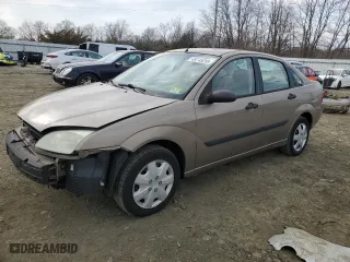 2005 Ford Focus S with VIN 1FAFP34N75W104363, listed as a Copart auction lot 49745295 with 179,704 mi miles and Salvage Title. Bid and sale history available at carsss.com. Image 1.