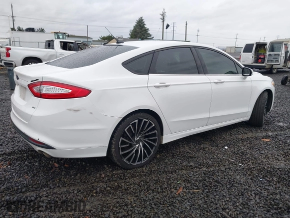 2013 Ford Fusion SE with VIN 3FA6P0H79DR126179, listed as a IAAI auction lot 41129882 with 176,135 mi miles. Bid and sale history available at carsss.com. Image 4.