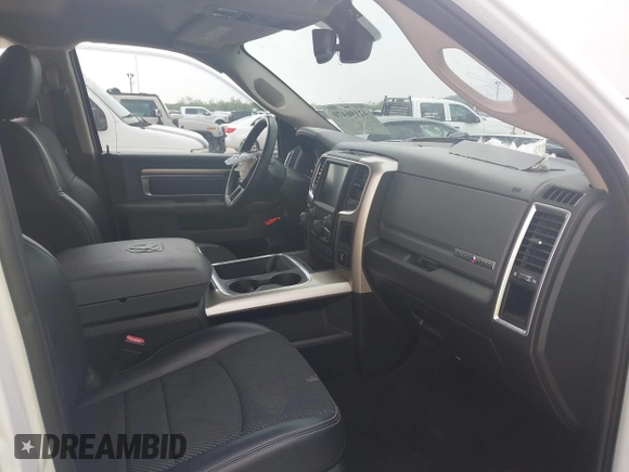 2017 Ram 1500 Lone Star Silver z VIN 1C6RR6LT7HS791379, wystawiony jako IAAI lot #42196470 z przebiegiem 96 222 mil mil oraz . Historia ofert i sprzedaży dostępna na DreamBid. Obrazek 5.