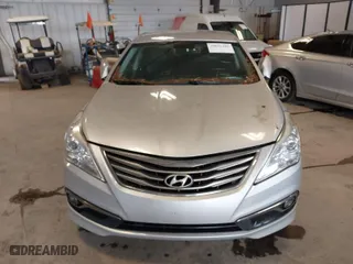 2017 Hyundai Azera with VIN KMHFG4JG7HA572726, listed as a IAAI auction lot 39691285 with 100,092 mi miles. Bid and sale history available at carsss.com. Image 13.