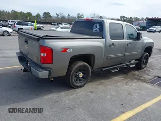 2009 Chevrolet Silverado 1500 LT with VIN 3GCEK23369G106088, listed as a IAAI auction lot 41699535 with 270,526 mi miles and . Bid and sale history available at DreamBid. Image 4.