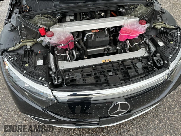 2022 Mercedes-Benz EQS 580 z VIN W1KCG4EB7NA021431, wystawiony jako Copart lot #44053605 z przebiegiem 28 708 mil mil oraz Czysty tytuł • Clean title. Historia ofert i sprzedaży dostępna na DreamBid. Obrazek 7.