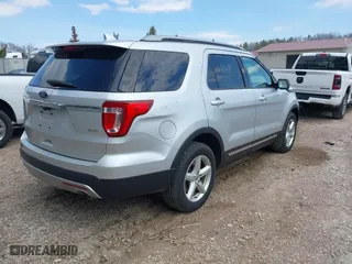 2017 Ford Explorer XLT with VIN 1FM5K8D88HGA32272, listed as a IAAI auction lot 41897475 with 166,846 mi miles. Bid and sale history available at carsss.com. Image 4.
