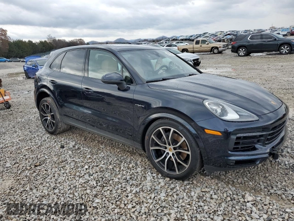 2021 Porsche Cayenne E-Hybrid with VIN WP1AE2AY2MDA24237, listed as a Copart auction lot 84265914 with 41,987 mi miles and Salvage title. Bid and sale history available at DreamBid. Image 4.