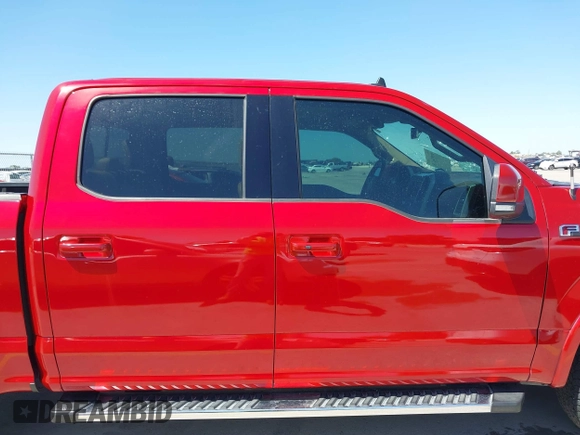 2020 Ford F-150 XL z VIN 1FTEW1EP3LKD60601, wystawiony jako IAAI lot #41974475 z przebiegiem 100 861 mil mil oraz . Historia ofert i sprzedaży dostępna na DreamBid. Obrazek 13.