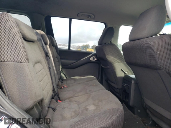 2011 Nissan Pathfinder S z VIN 5N1AR1NN2BC608233, wystawiony jako Copart lot #84713034 z przebiegiem 222 988 mil mil oraz Czysty tytuł • Clean title. Historia ofert i sprzedaży dostępna na DreamBid. Obrazek 11.