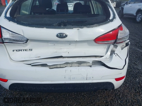 2018 Kia Forte LX with VIN KNAFK5A86J5773353, listed as a IAAI auction lot 41970202 with 73,917 mi miles. Bid and sale history available at carsss.com. Image 12.