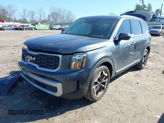 2024 Kia Telluride S with VIN 5XYP64GC0RG527984, listed as a IAAI auction lot 41661864 with 15,401 mi miles and . Bid and sale history available at carsss.com. Image 2.
