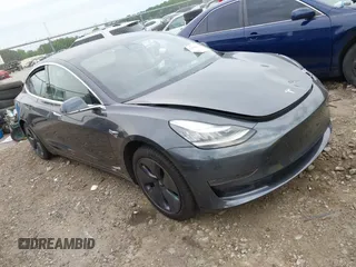 2020 Tesla Model 3 Long Range z VIN 5YJ3E1EB9LF589201, wystawiony jako IAAI lot #42083593 z przebiegiem 37 287 mil mil oraz . Historia ofert i sprzedaży dostępna na DreamBid. Obrazek 1.