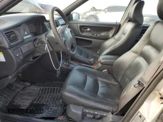 2000 Volvo S70 с VIN YV1LS61J6Y2649619, выставлен на аукционе Copart как лот 48540175 с пробегом 137 877 миль миль и Списание • Salvage title. История ставок и продаж доступна на DreamBid. Изображение 7.