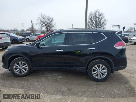 2015 Nissan Rogue SV with VIN 5N1AT2MV2FC811122, listed as a IAAI auction lot 41942521 with 186,965 mi miles. Bid and sale history available at carsss.com. Image 14.
