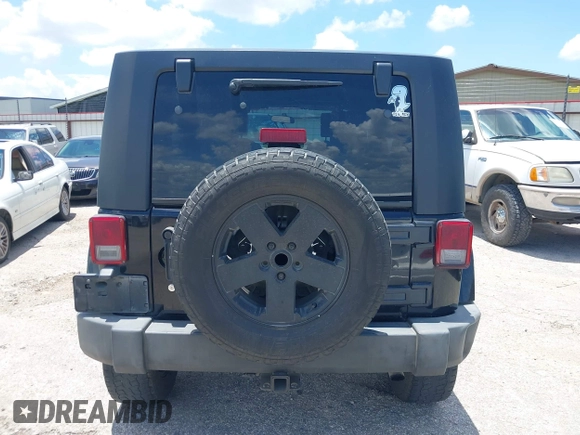 2007 Jeep Wrangler Unlimited Sahara with VIN 1J4GA59187L187656, listed as a IAAI auction lot 42554114 with 200,840 mi miles and . Bid and sale history available at DreamBid. Image 16.