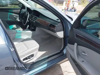 2009 BMW 5 Series 528i with VIN WBANU53539C117465, listed as a IAAI auction lot 42200311 with 158,155 mi miles and . Bid and sale history available at carsss.com. Image 5.