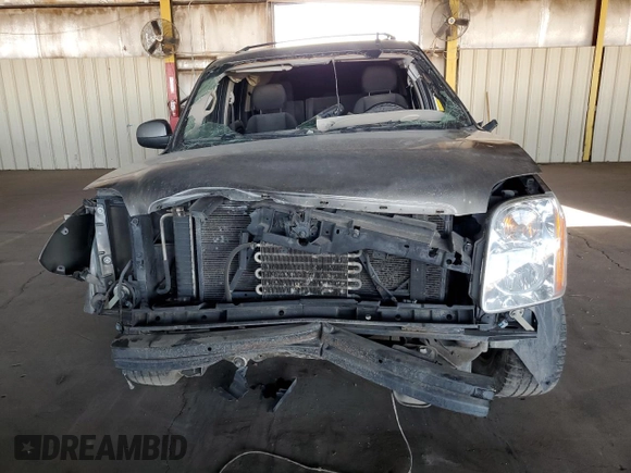 2008 GMC Yukon XL SLE w/3SA with VIN 1GKFC16038R263108, listed as a Copart auction lot 70296804 with 298,370 mi miles and Non Repairable. Bid and sale history available at carsss.com. Image 5.
