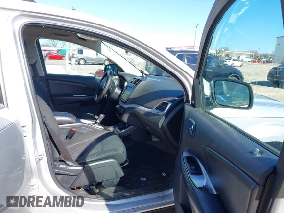 2011 Dodge Journey Mainstreet with VIN 3D4PG1FG3BT511666, listed as a IAAI auction lot 41578133 with 290,654 mi miles and . Bid and sale history available at carsss.com. Image 5.