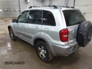 2005 Toyota RAV4 with VIN JTEHD20V456038202, listed as a IAAI auction lot 42038105 with 231,942 mi miles. Bid and sale history available at carsss.com. Image 3.