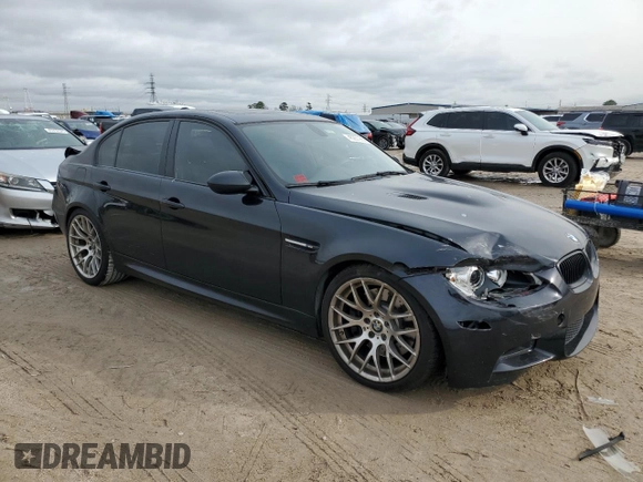 2011 BMW M3 z VIN WBSPM9C54BE202949, wystawiony jako Copart lot #45287265 z przebiegiem 78 524 mil mil oraz Szkody całkowita. Historia ofert i sprzedaży dostępna na DreamBid. Obrazek 4.