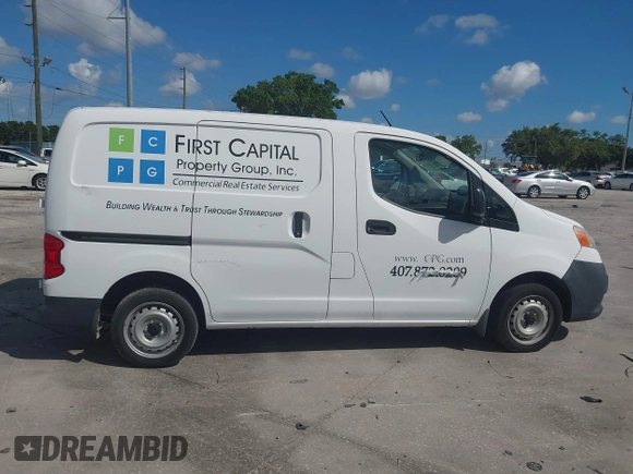 2015 Nissan NV200 SV z VIN 3N6CM0KN2FK710073, wystawiony jako IAAI lot #42267598 z przebiegiem 57 329 mil mil oraz . Historia ofert i sprzedaży dostępna na DreamBid. Obrazek 13.