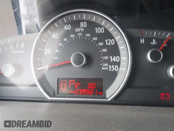 2009 Kia Borrego LX with VIN KNDJJ741095039023, listed as a IAAI auction lot 41696562 with 239,921 mi miles. Bid and sale history available at carsss.com. Image 7.