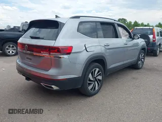 2024 Volkswagen Atlas SE with VIN 1V2WR2CA3RC567670, listed as a IAAI auction lot 42719550 with 36,623 mi miles and . Bid and sale history available at DreamBid. Image 4.