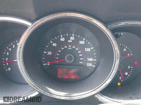 2011 Kia Sorento LX with VIN 5XYKT3A15BG126618, listed as a IAAI auction lot 41929422 with 192,781 mi miles. Bid and sale history available at carsss.com. Image 7.