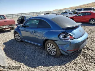 2019 Volkswagen Beetle S with VIN 3VWFD7AT2KM718727, listed as a Copart auction lot 73586914 with 31,075 mi miles and Salvage Title. Bid and sale history available at carsss.com. Image 2.