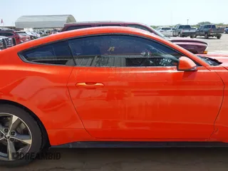 2015 Ford Mustang V6 z VIN 1FA6P8AM7F5329737, wystawiony jako IAAI lot #42761829 z przebiegiem 125 495 mil mil oraz . Historia ofert i sprzedaży dostępna na DreamBid. Obrazek 13.