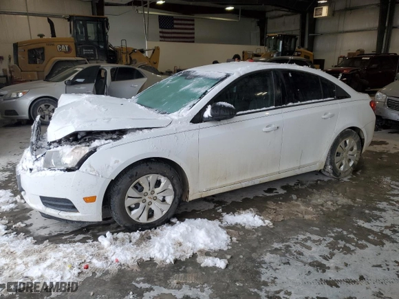 2013 Chevrolet Cruze LS with VIN 1G1PA5SG9D7186162, listed as a Copart auction lot 87816555 with 131,394 mi miles and Salvage Title. Bid and sale history available at carsss.com. Image 1.