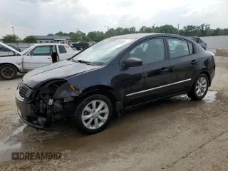 2010 Nissan Sentra S z VIN 3N1AB6AP4AL664046, wystawiony jako Copart lot #57210235 z przebiegiem 142 977 mil mil oraz Szkoda całkowita • Salvage title. Historia ofert i sprzedaży dostępna na DreamBid. Obrazek 1.